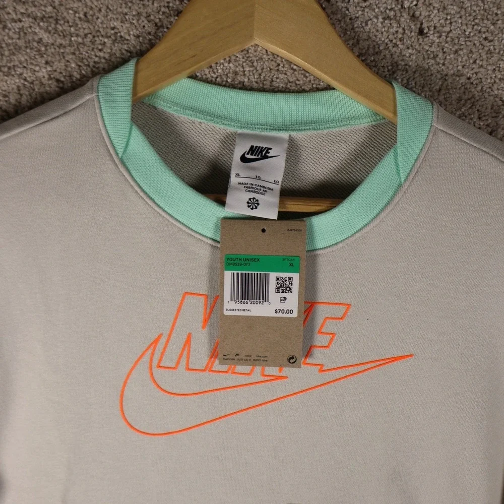 Nike‎ Youth XL FlyEase Sweatshirt Crewneck Cream Pullover NWT Pocket Activewear